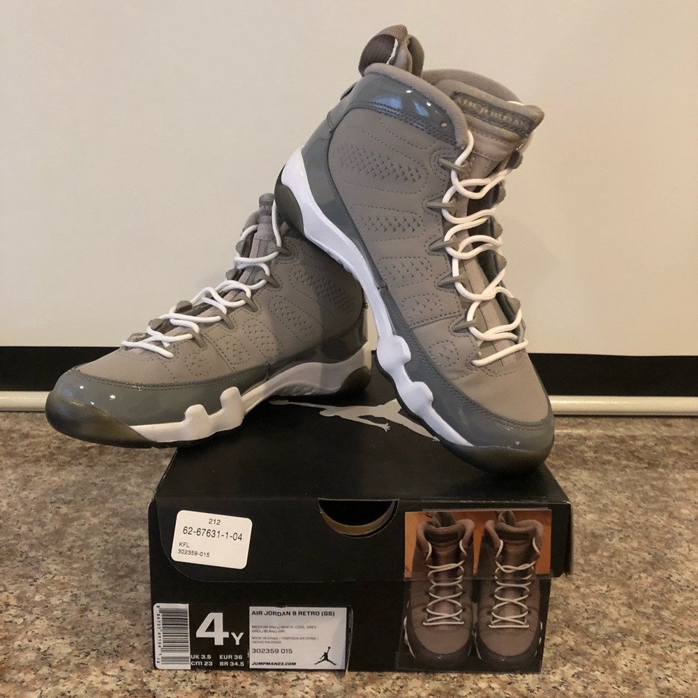 Like new Air Jordan 9 Retro (GS)